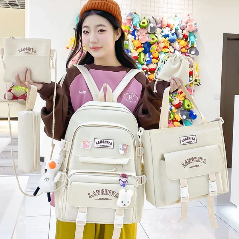 Leśny japoński koreański plecak studencki Harajuku liceum żeński o dużej pojemności moda wypoczynek podróże w nowym stylu bezpłatny wisiorek