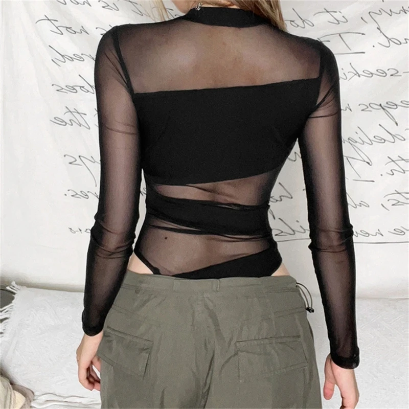 Damen-Bodysuit mit unregelmäßigem, durchsichtigem Mesh-Patchwork, langärmelig, schmale Passform, Schwarz