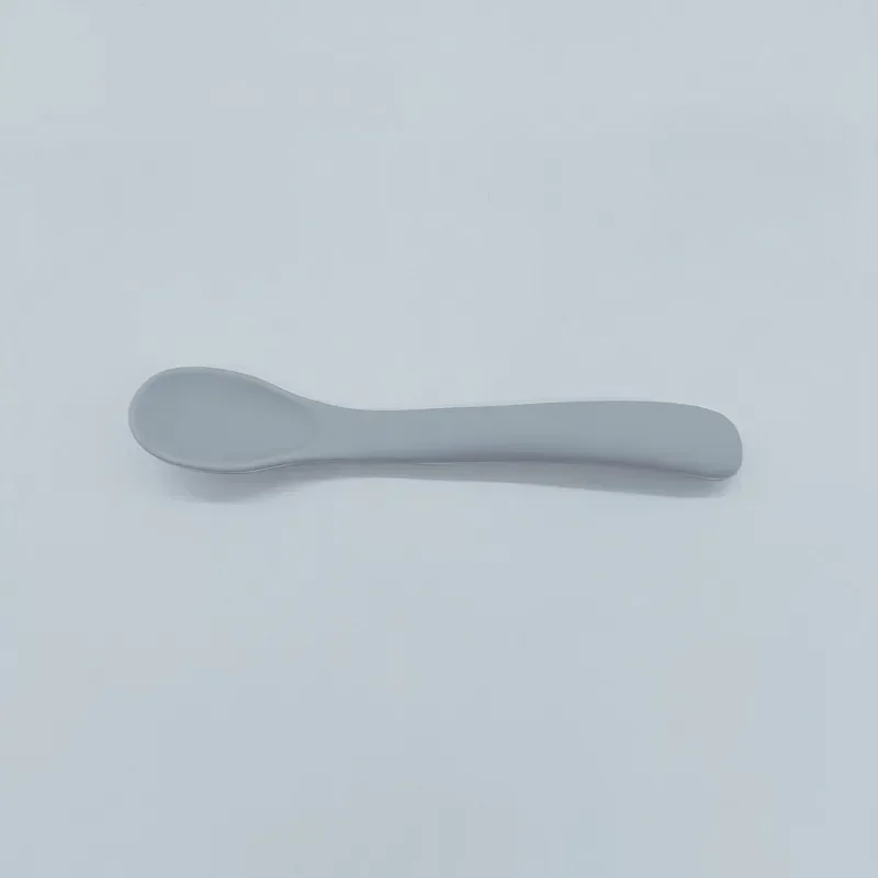 Cuchara de silicona para aprender a comer para bebé, cubertería pequeña curvada de goma suave, cubertería de entrenamiento para bebé