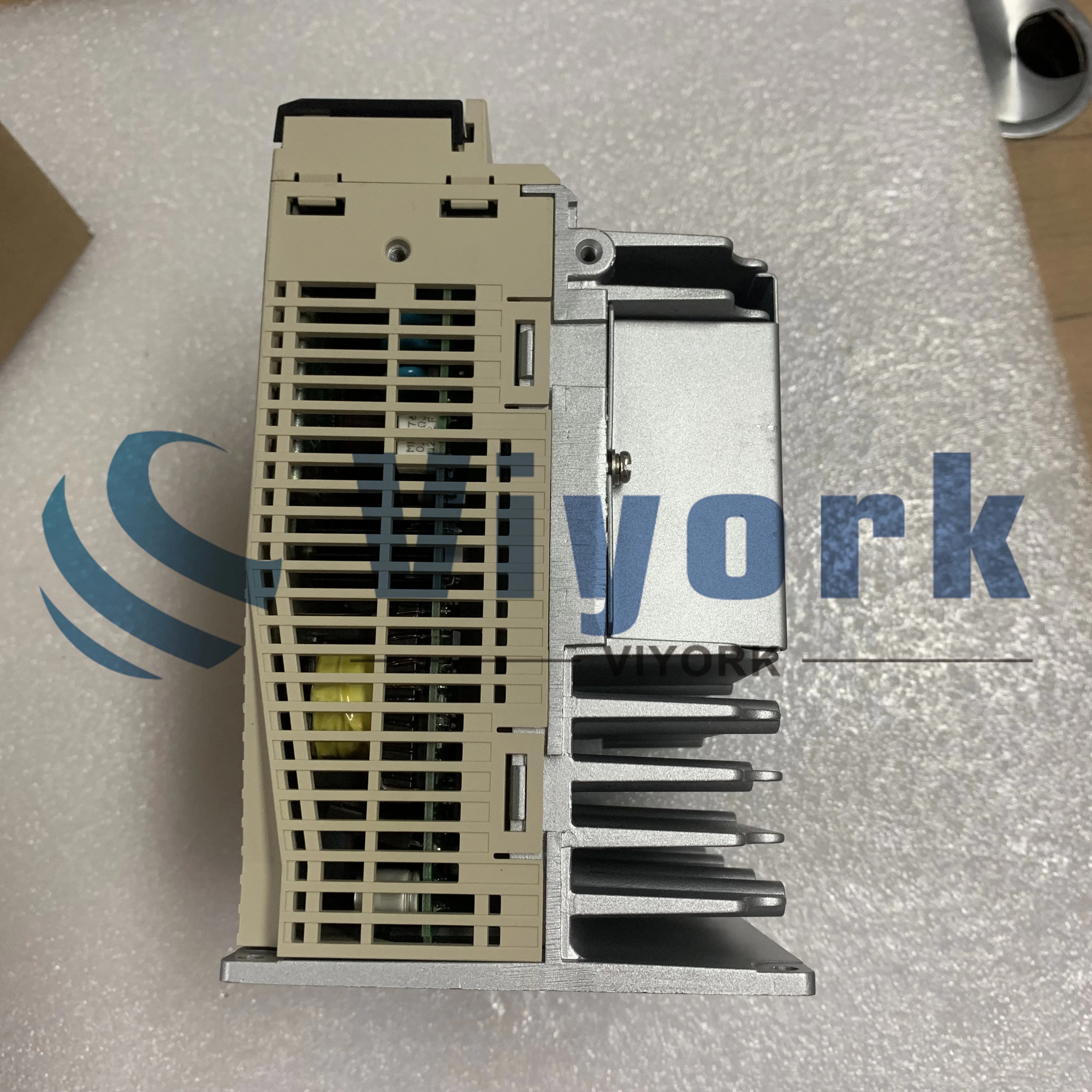 SGDV-3R5D11A020000 SERVO DRIVE OUTPUT 3.5AMP 1KW 0-480V 3PH NEW
