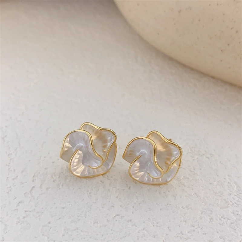 Boucles d'oreilles camélia douces pour femmes, légères, de luxe, à la mode, tempérament, sensation haut de gamme, Design de Niche, fleur