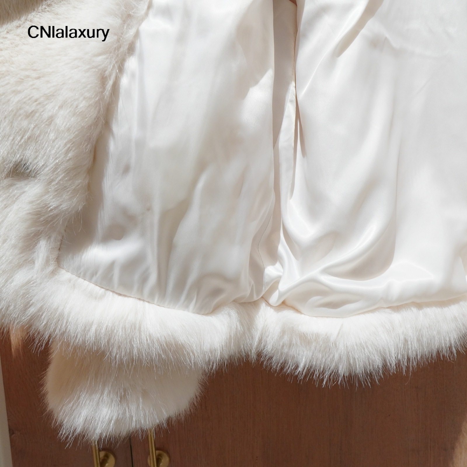 オリジナル品質のエレガントな固体ターンダウン襟長袖フェイクファーコート女性のファッションカジュアルルーズファージャケット Y2k トップス