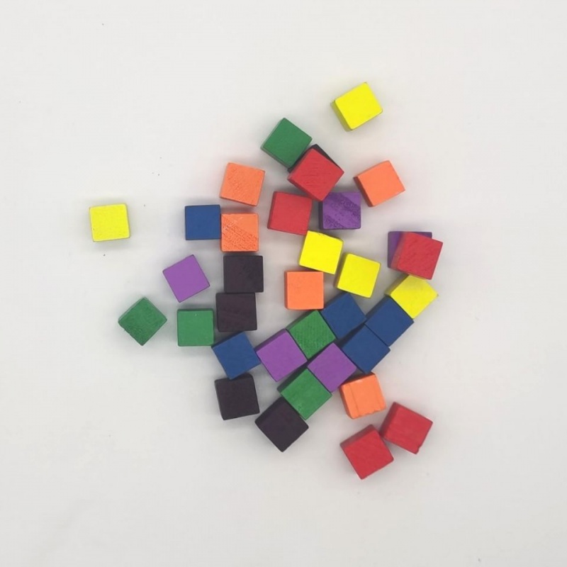 100 ピース/ロット 10 ミリメートルウッドキューブカラフルなサイコロチェスの駒直角トークンパズルボードゲーム早期教育無料。 配送