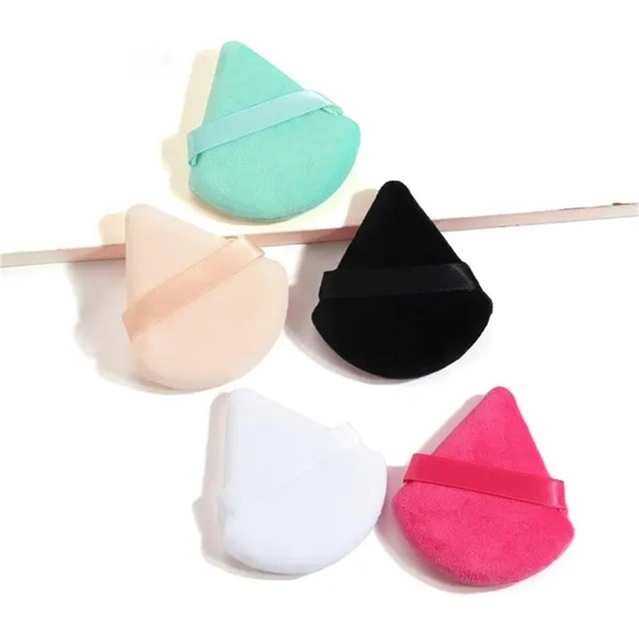 5 pcs new triangular sponge puffs with a soft  skin friendly and delicate makeup feel  suitable for home or travel use