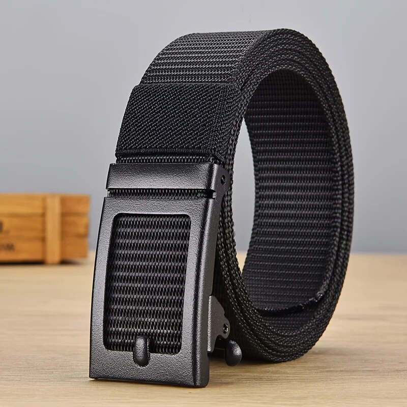 A Men's Automatic Buckle Canvas Belt, Available In 6 Colors, Suitable For Outdoor Sports.