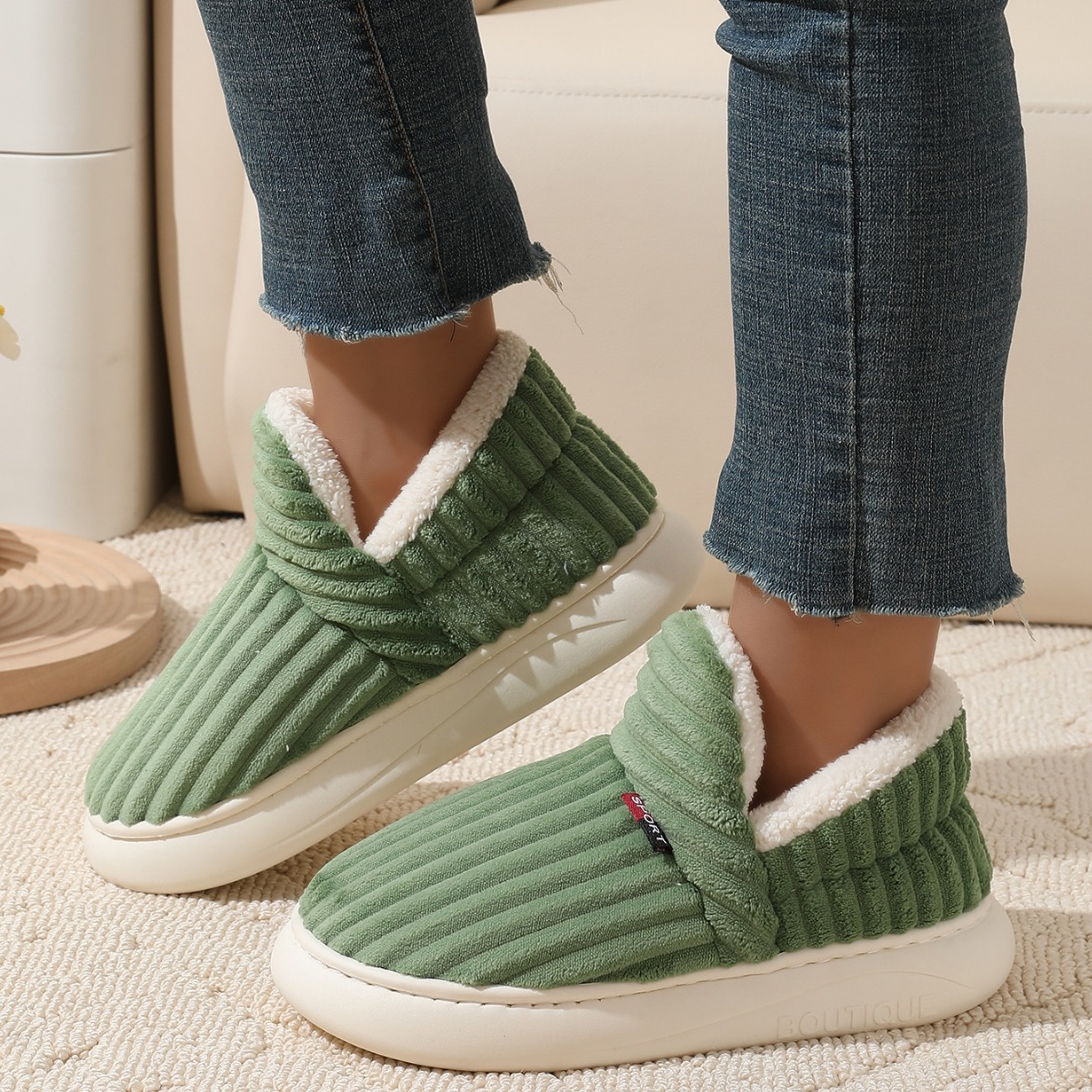 Shevalues-zapatos de algodón para hombre y mujer, botas de algodón con forro de felpa para exteriores, pantuflas cálidas de piel, zapatos de casa peludos y esponjosos, invierno, 2024