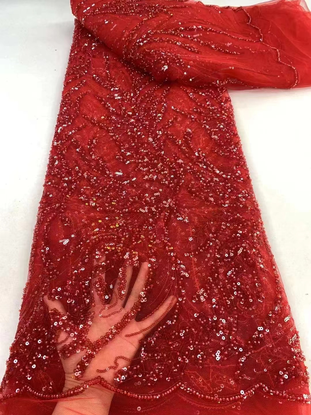 女性のための真珠とスパンコールの白いチュールレース生地,フランスのスパンコール生地,クリスマスパーティーのための刺fabric,豪華なファッション,2024