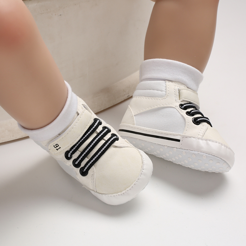 Zapatillas de deporte de moda para niños recién nacidos, parte superior media y alta, zapatos informales antideslizantes con parte inferior de tela suave para primeros pasos