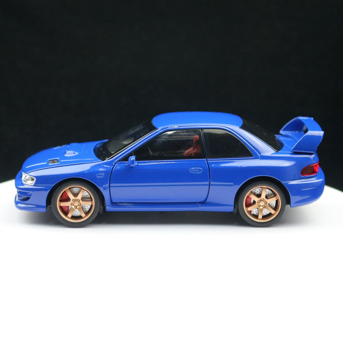 1/32 Subaru Impreza WRX 22B STI JDM Toy Car Model Diecast Metal Vehicle Miniature Sound & Light Pull Back Collection Gift Kid