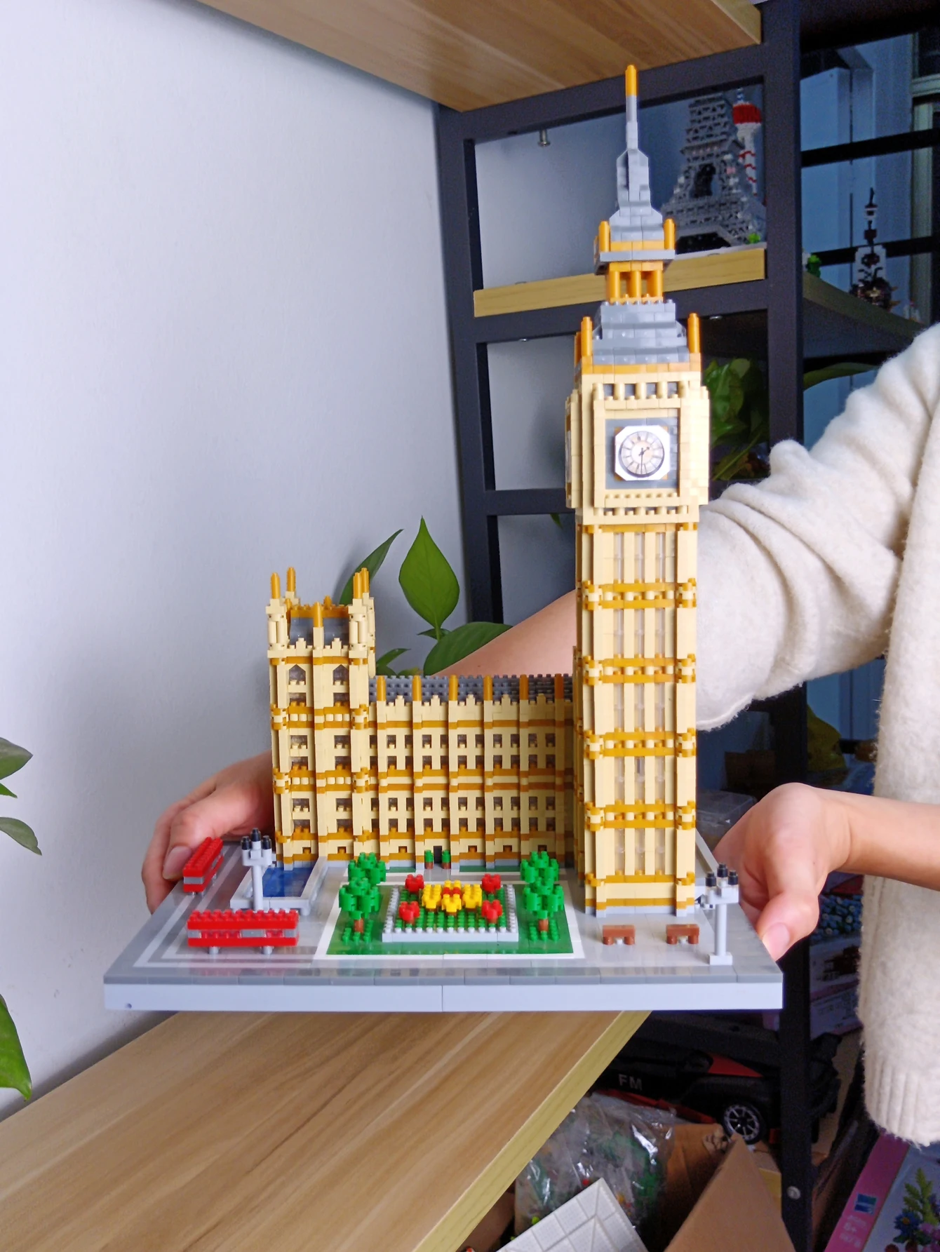 ที่มีชื่อเสียง Big Ben Micro Mini Building Blocks Crafted Replica, Leisure และความบันเทิงของเล่นผู้ใหญ่ก่อสร้างอิฐตกแต่ง