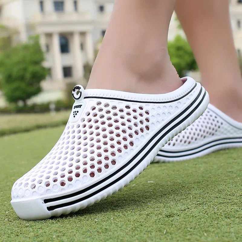 Scarpe da uomo 2024 Pantofole da spiaggia Unisex Scava fuori Casual Donna Sandalo da spiaggia Infradito Scarpe antiscivolo Taglia 36-45 Pantofole da uomo