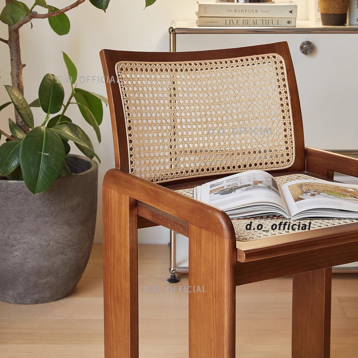 Designer-Retro-Rattan-Esszimmerstuhl, Café, niedrige Rückenlehne, Massivholz, Heim-Bücherregal, Wabi-Sabi-Stuhl