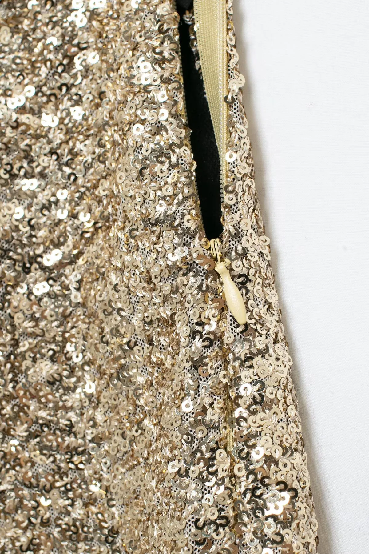 DEEABAE Korean Dongdaemun 2025 High-end Temperament Sexy Sequins Mid-waist Casual All-match Shorts