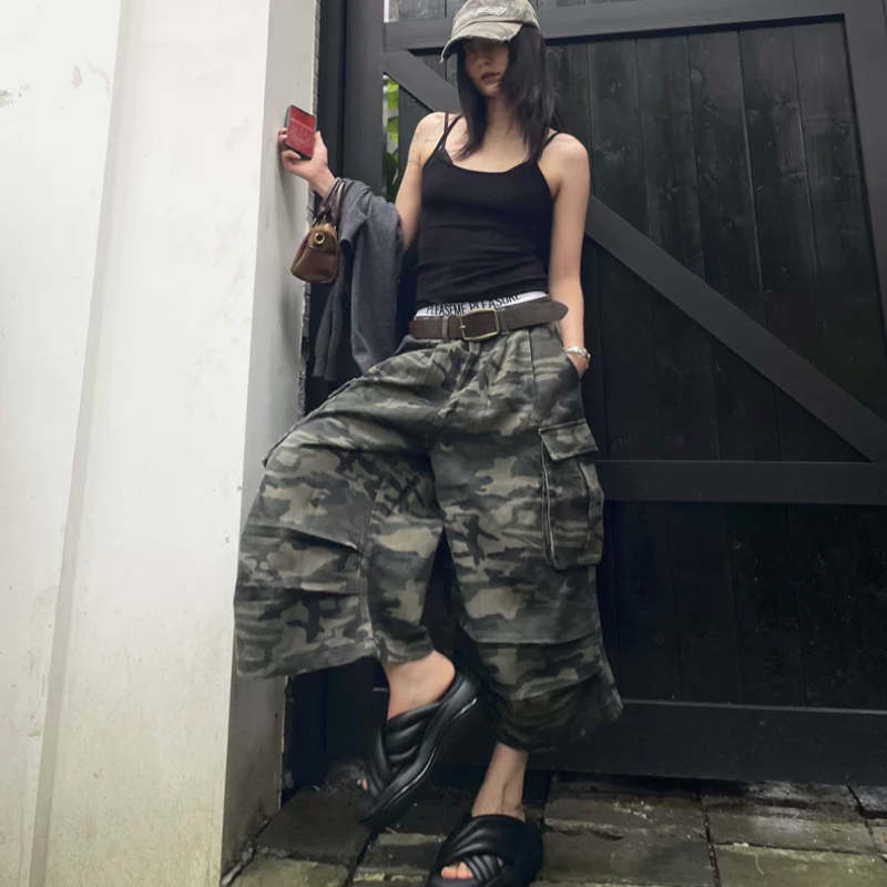 American Camouflage ผู้หญิง Baggy Cargo กางเกงขาสั้นกระเป๋า High Street หล่อแฟชั่นฤดูร้อนยอดนิยม Vintage Hip Hop Casual Shopper
