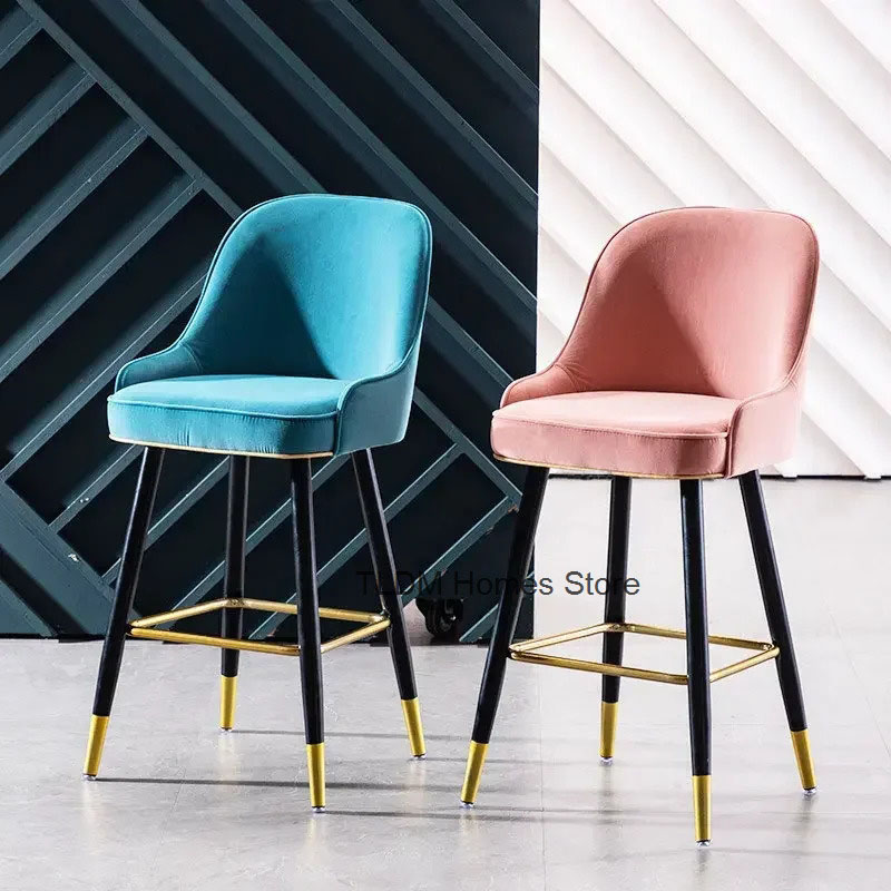 โมเดิร์นเฟอร์นิเจอร์หรูหรากํามะหยี่เก้าอี้บาร์ Minimalist สีดํา/ทองสูงฟุตพนักพิงเก้าอี้บาร์ Nordic KITCHEN Home Bar สตูล