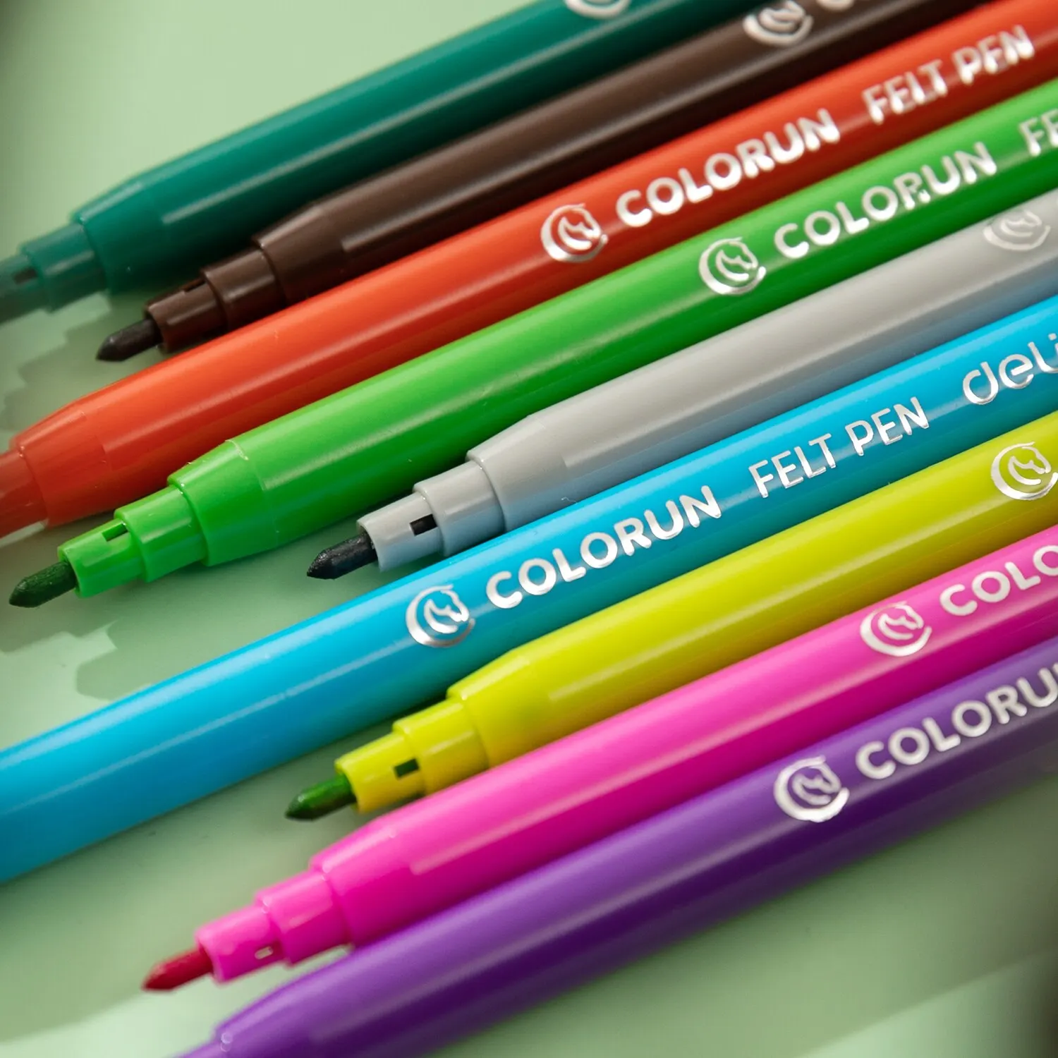 Deli 24สีปากกาสีน้ำปากการู้สึกดีวาดเด็ก DIY ปากกามาร์กเกอร์สำหรับโรงเรียนเครื่องเขียนอุปกรณ์วาดภาพนักเรียน