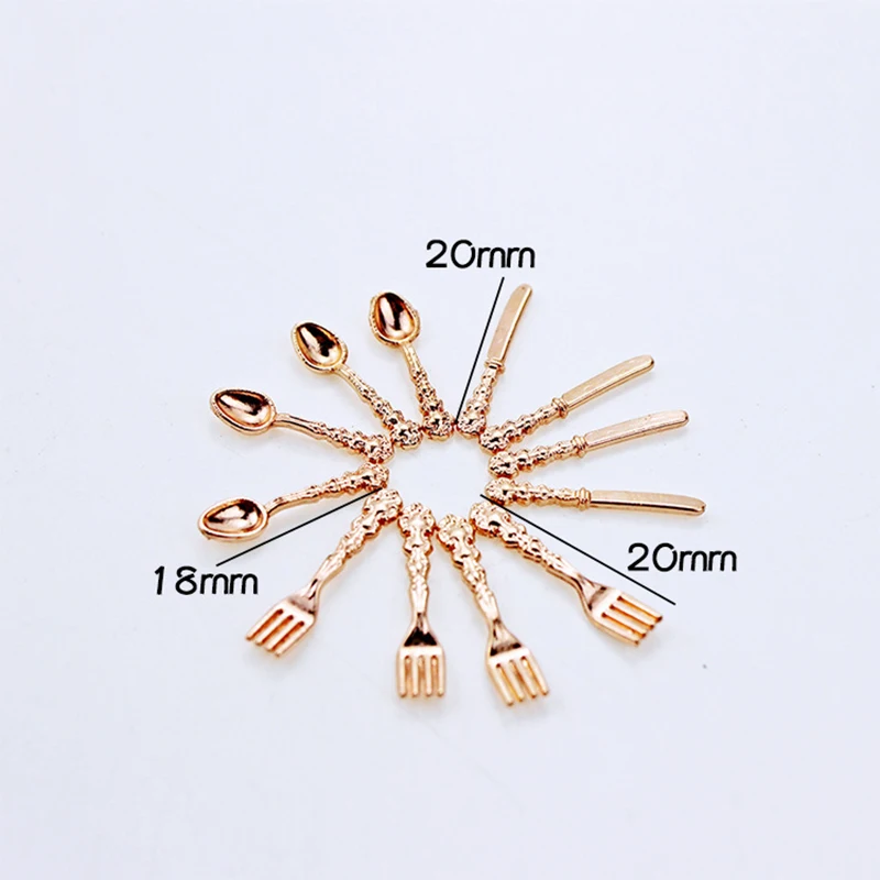 12 pezzi 1:12 mini miniature di case delle bambole vintage stoviglie posate coltello in metallo forchetta cucchiaio cucina cibo mobili giocattoli oro argento