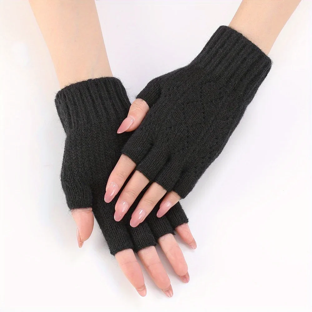 Mink ขนแกะนุ่มฤดูหนาว Half Finger ถุงมือผู้หญิงหรูหราสีขาว Plush ถัก Fingerless ถุงมือนาฬิกาข้อมือ Mittens การเขียน