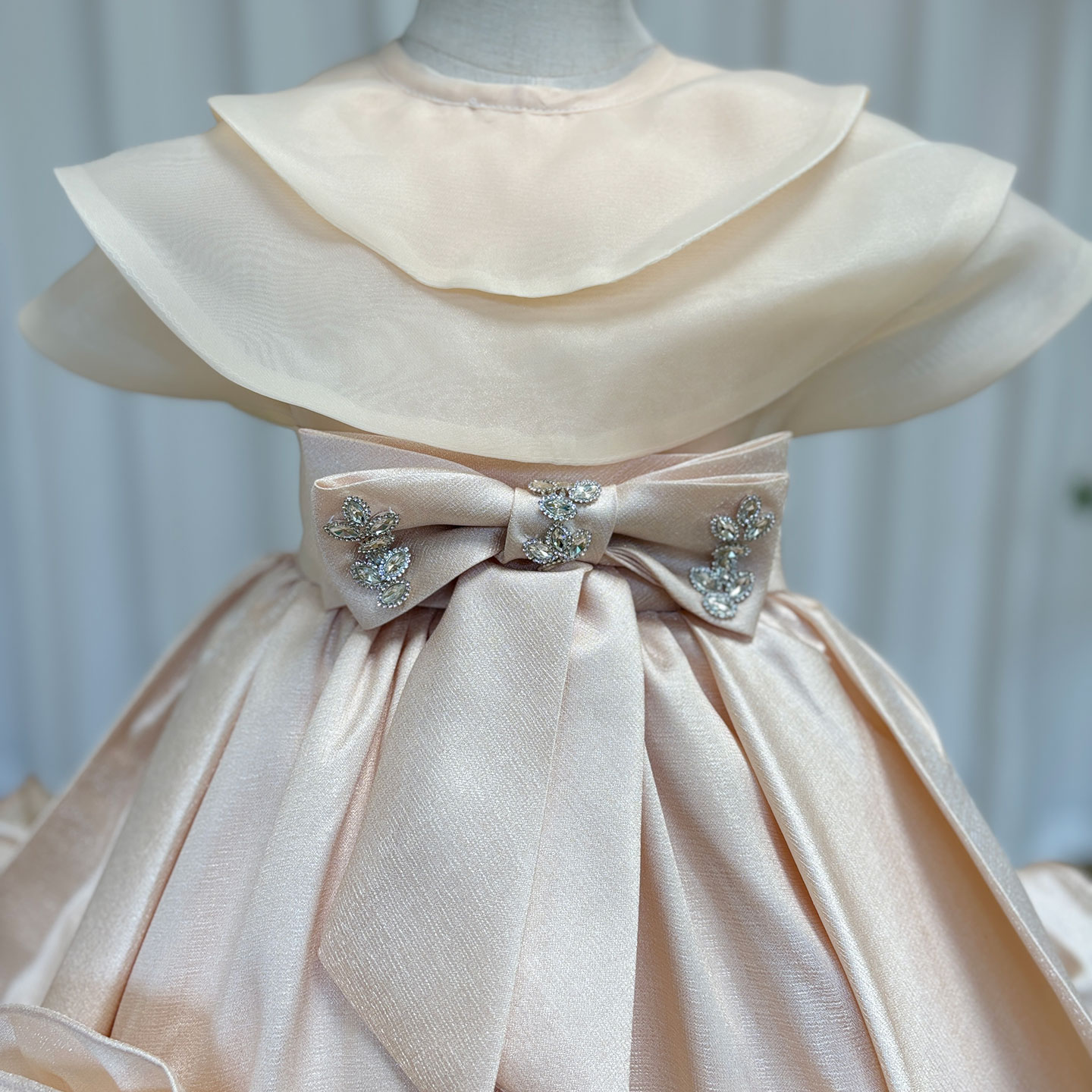 ジルウィッシュ-ベージュの手作りフラワードレス,ヘッドギア,女の子のドレス,結婚式,誕生日パーティー,休日,エレガント,2025,j104