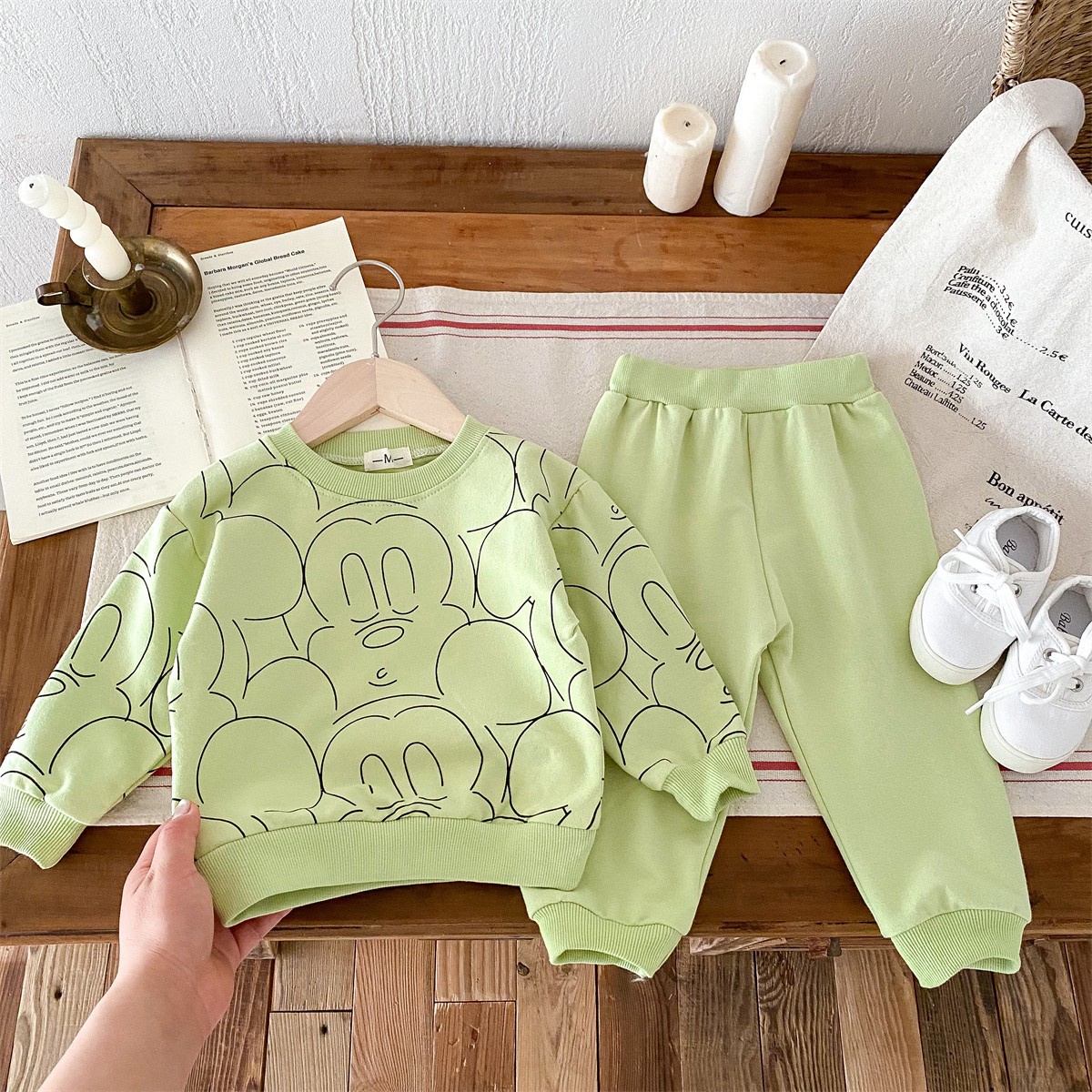 Disney 2024 Felpa per bambini allentata con stampa Topolino Autunno/inverno Cartoon Pullover Top per bambini alla moda