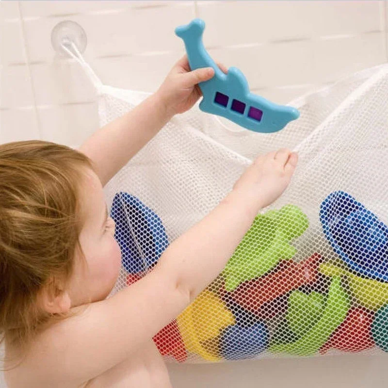 Organisateur pratique de jouets de bain pour bébé avec ventouses fortes, sac en filet carré blanc pour le rangement des produits de douche et des vêtements