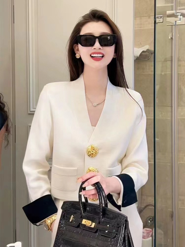 女性フレンチスタイルヴィンテージ高級シックエレガントなボタンニットカーディガン春秋黒、白 V ネック長袖セーターコート