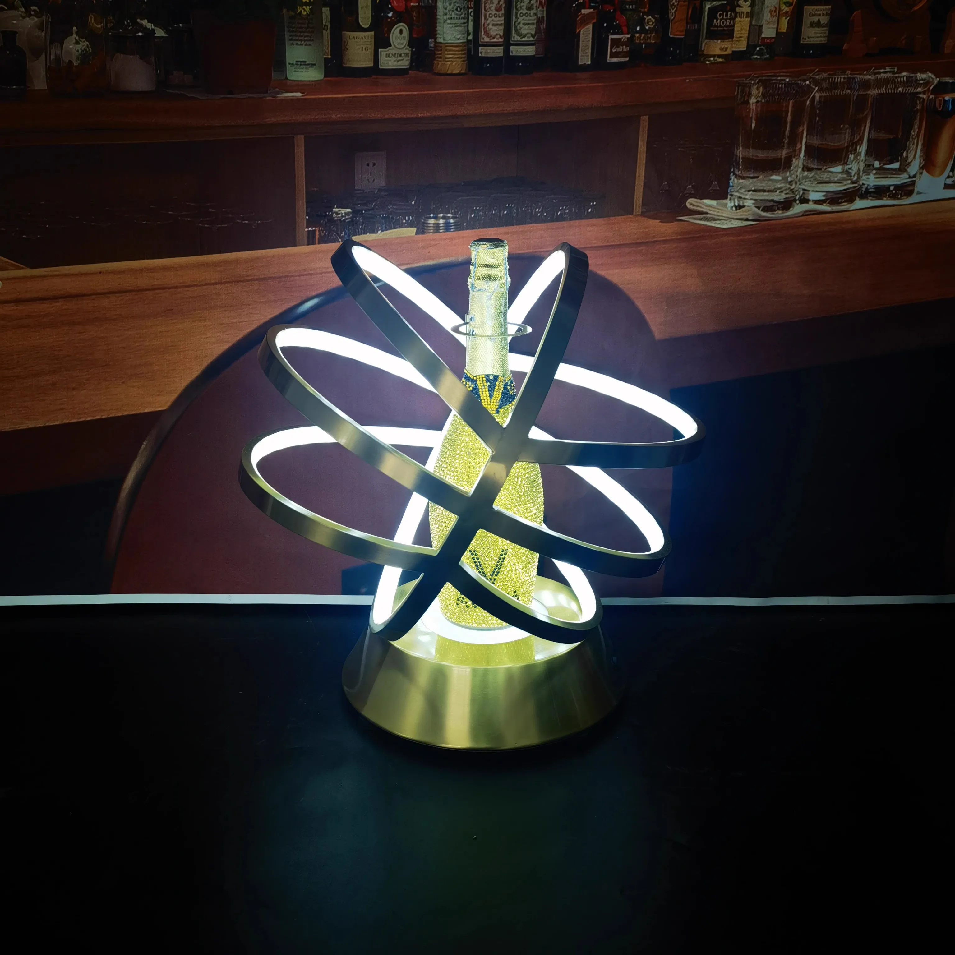 Hennessy LEDメタルボトルケージケージ、シャンパンワインラック、グロリアンサープレゼンター、ディスコ用のvipサービストレイ、バーパーティー