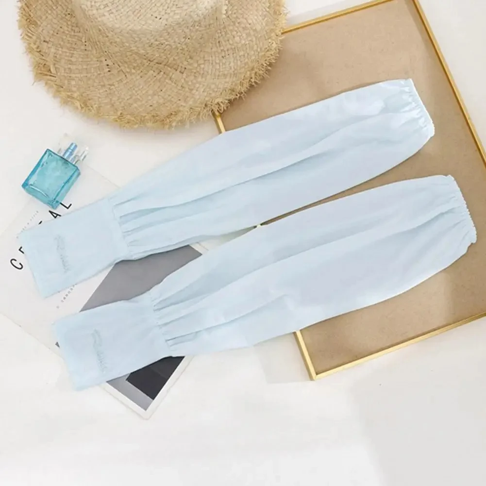Un par de protectores solares sueltos de verano para conducir, manga de seda helada, longitud larga para mujer, protección UV, guantes para brazo, mangas súper suaves y transpirables