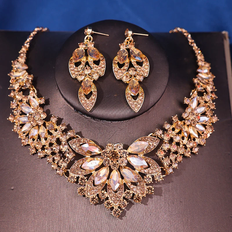 Set di orecchini con collana di strass di cristallo di moda, accessori per capelli da sposa per la sposa delle donne