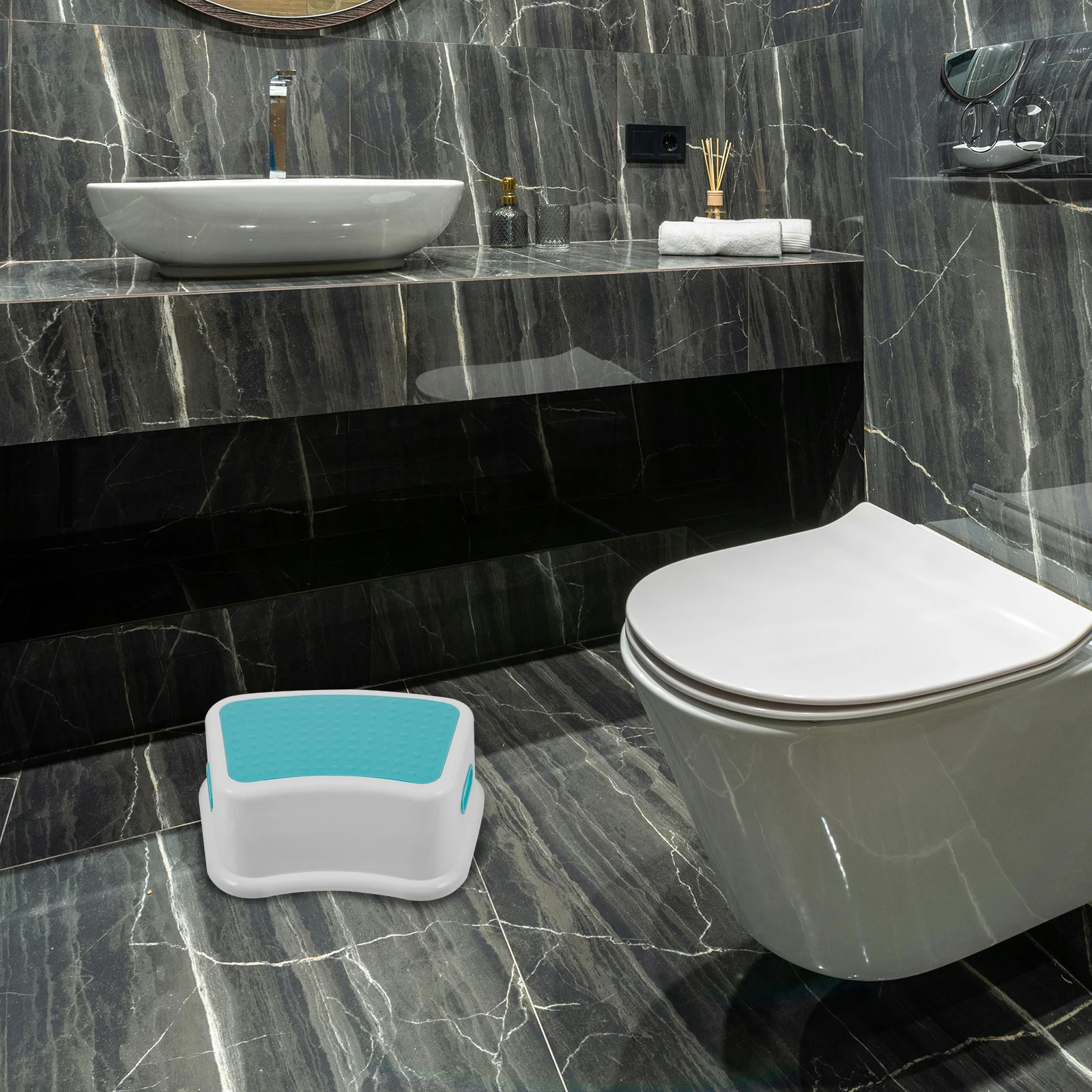 Plastic Footstool Bathroom Chair Children Cover Portable Strong Load Bearing Humanized Design Toilet Stool for Kids