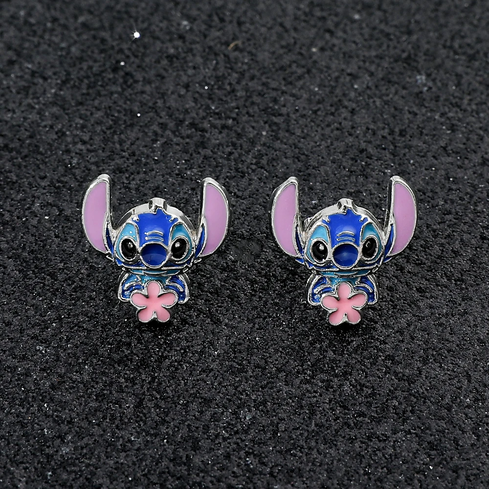 Pendentifs d'oreille de dessin animé Disney Lilo & Stitch, boucles d'oreilles en métal, point Kawaii, accessoires de bijoux délicats pour femmes, cadeaux de fête pour filles