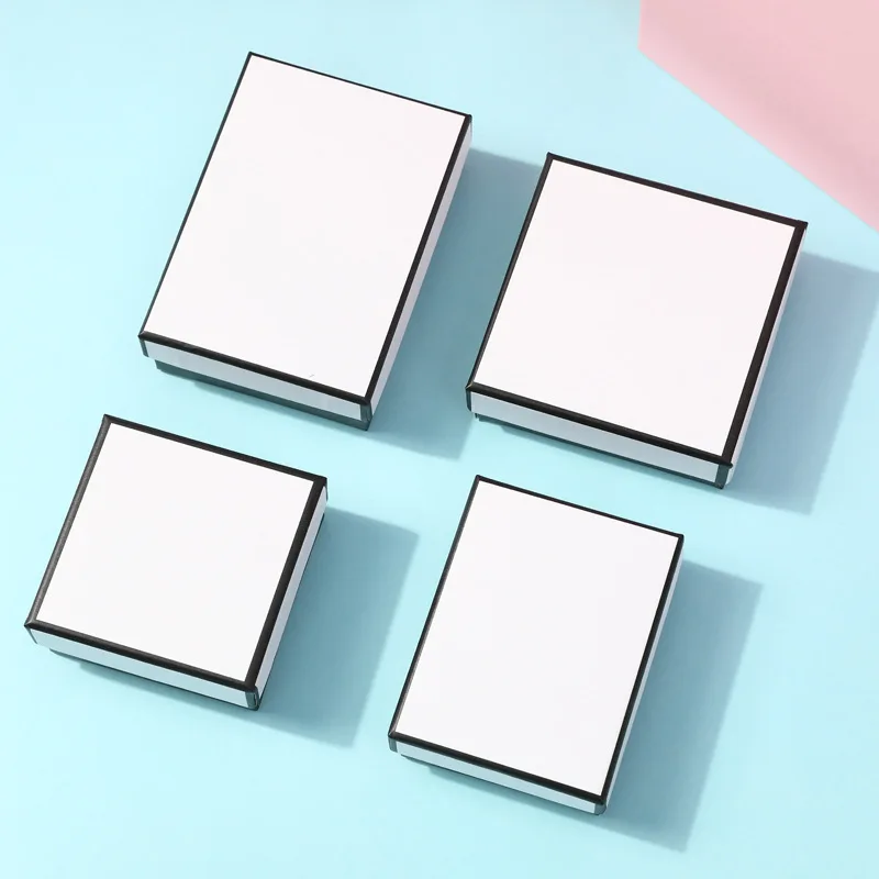 12 แพ็คสีขาวสีดํากระดาษแข็งกล่องเครื่องประดับต่างหูแหวนสร้อยคอกล่อง 7x9x3 ซม.กระดาษคราฟท์งานแต่งงานของขวัญฝุ่นกรณี