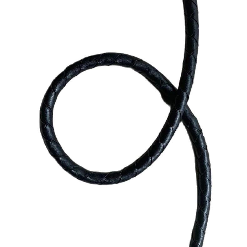 Mới Ngựa Đen Roi, Đỏ Hồng