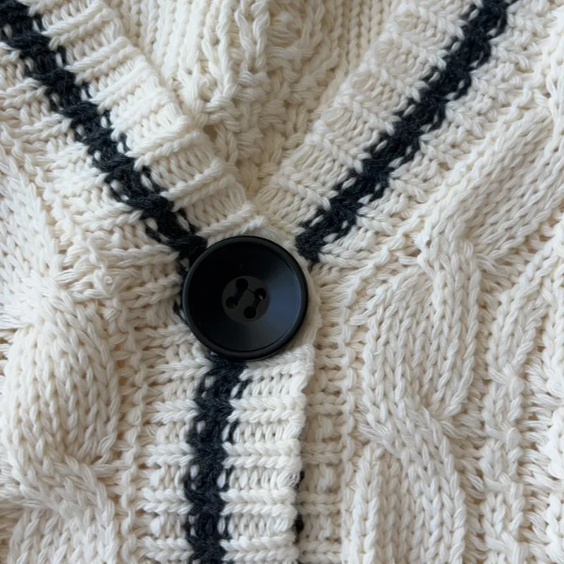 Cárdigan folclórico Beige con parche de letras para mujer, suéter de punto bordado con estrella, cárdigans informales de gran tamaño para invierno y otoño