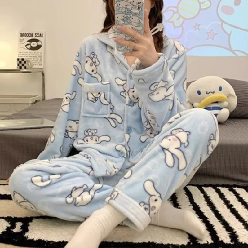 Sanrio мультфильм анимация нефрит корица собака коралловый флисовая пижама женская осенне-зимняя новая милая теплая фланелевая домашняя одежда костюм