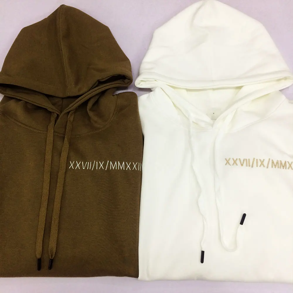 Sudadera con capucha de pareja bordada personalizada Número romano personalizado Sudadera con capucha Fecha y inicial Sudaderas con capucha Regalo de aniversario Regalo de compromiso