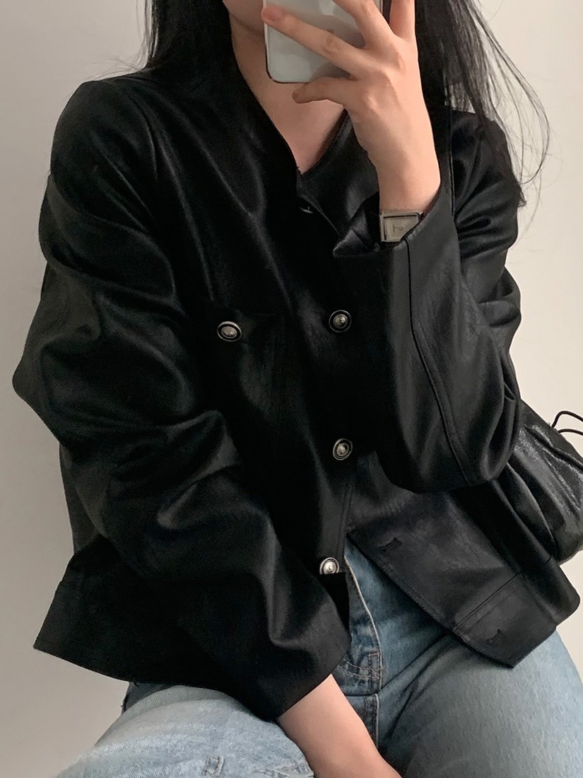 シックな初秋レトロスタイリッシュなシングルボタンルーズカジュアルPUレザージャケット長袖ショートアウターレディースファッション