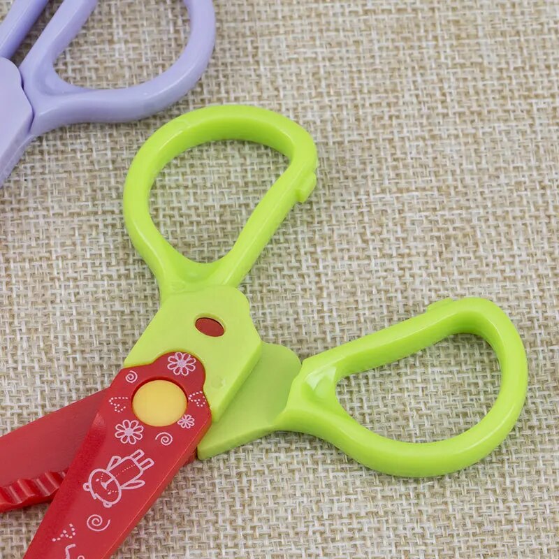 Creative And Cute Lace Scissors Can Be Changed Into 6-head Child Safety Diy Pattern Paper Cuttings Card Tool