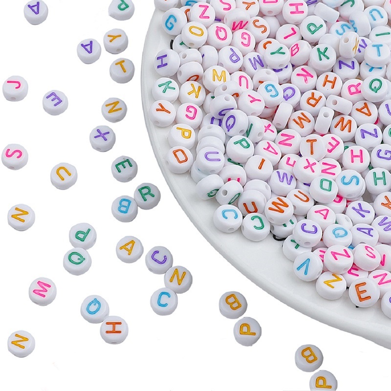 200 Stück 7 mm weiße, flache, runde Mischungsfarben, Buchstaben, englisches Alphabet, Perlen, DIY-Armband für Schmuckherstellung, Charms, Halsketten-Zubehör