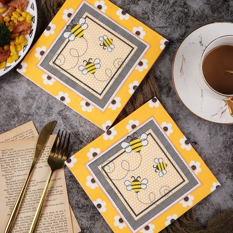 20pcs/pac Bee Printed Colorful Paper Towels Cartoon Napkins Birthday Party Pure Wood Pulp Paper Facial Tissues Paper Towel