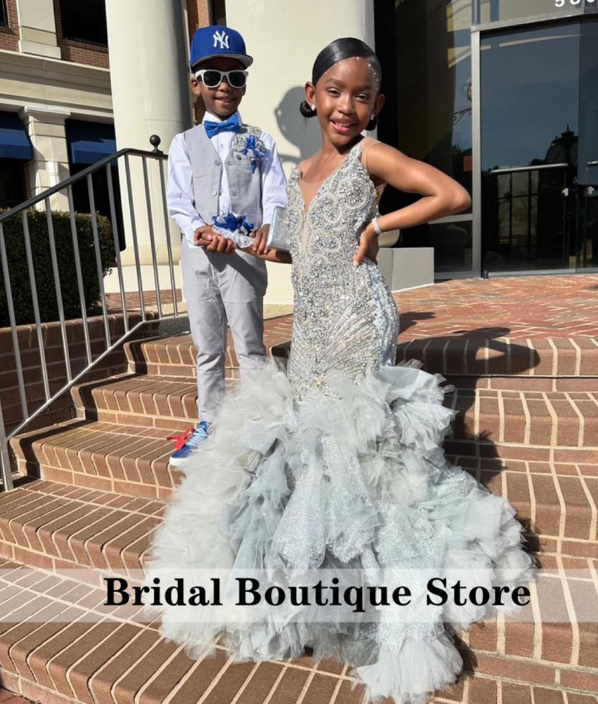 Glitter zilveren bloem meisjesjurk voor bruiloften zeemeerminjurk luxe kraal kristallen diamanten ruches gelaagde jurk op maat