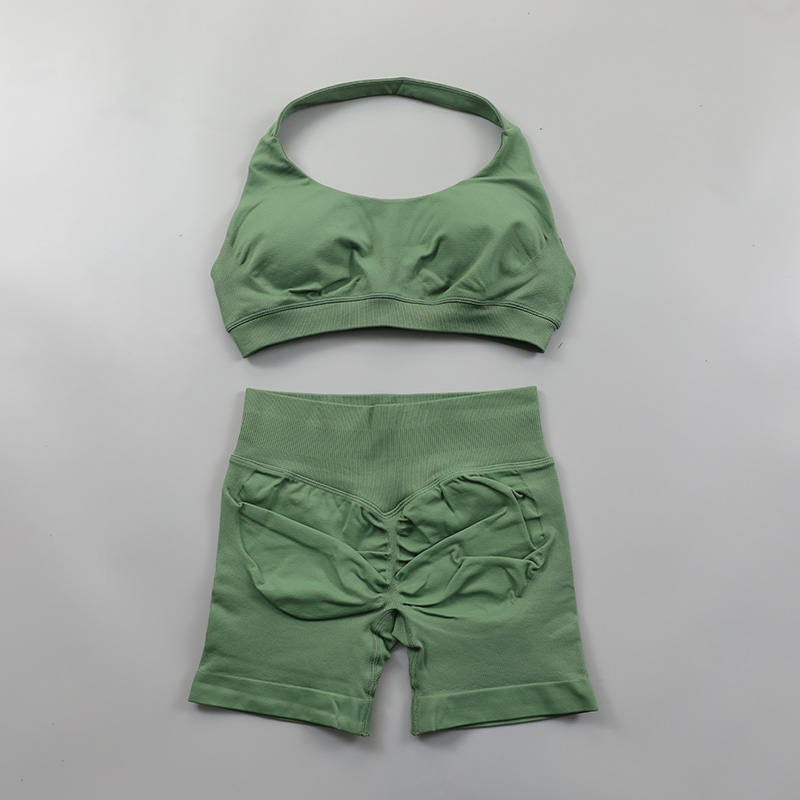 Conjuntos de pantalones cortos de impacto, conjunto de Yoga sin costuras para mujer, 2 uds., Sujetador deportivo con cuello Halter, pantalones cortos de gimnasio con fruncido en la parte de atrás, ropa de entrenamiento, ropa deportiva de verano