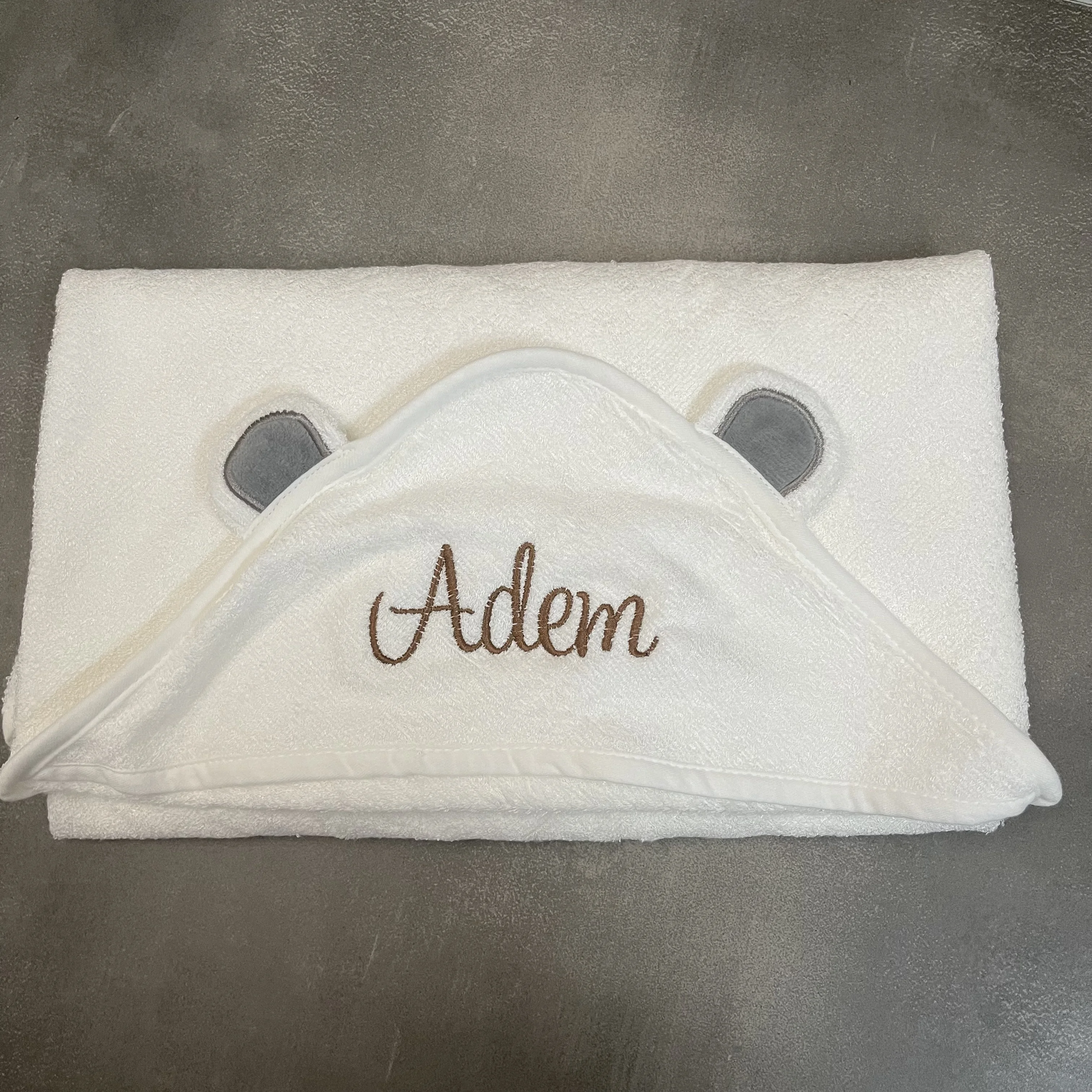 Personalized Hooded Baby Towel Cute Ears Custom Embroidered Name Baby Bath Towel Baby Shower Gift Toddler Hooded Cloak Blankets