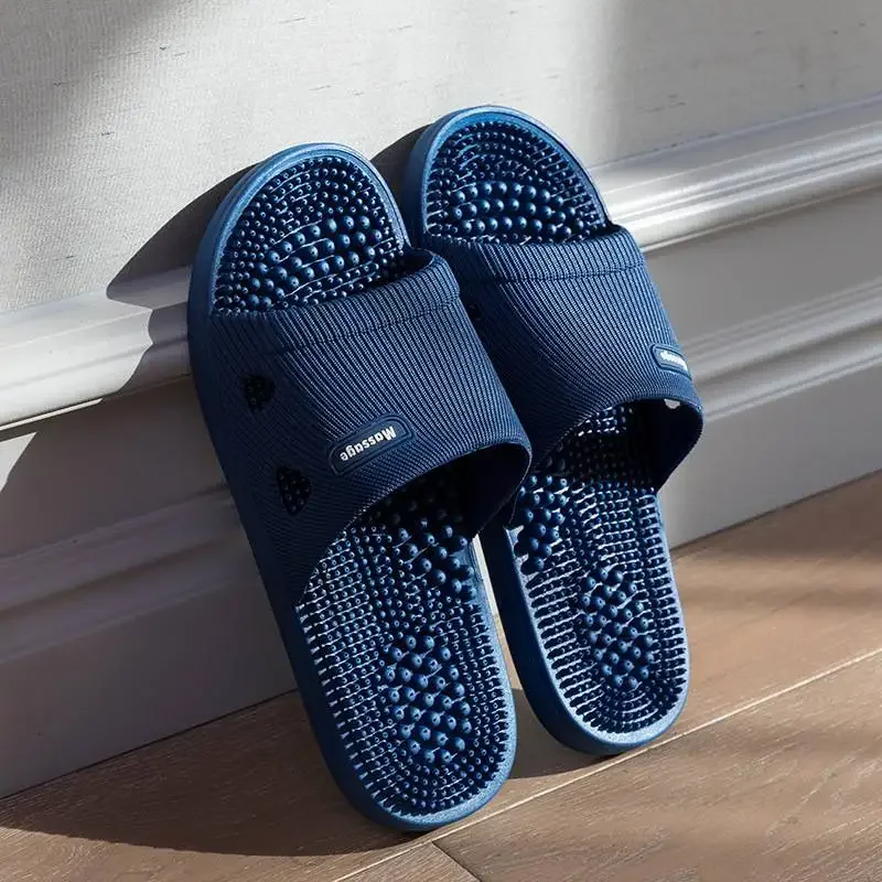Sommer-Hausschuhe für Herren, PVC-Massage, rutschfest, einfarbig, bequem, langlebig, Badezimmerschuhe, cooler Pool