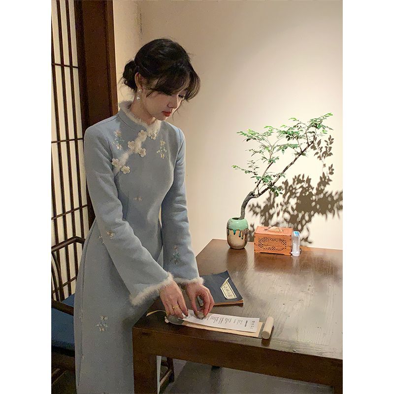 女性のための伝統的なqpaoドレス、秋と冬の服、優しい花、気質、エレガントな刺embroidery、ヴィンテージドレス、チャイナドレス