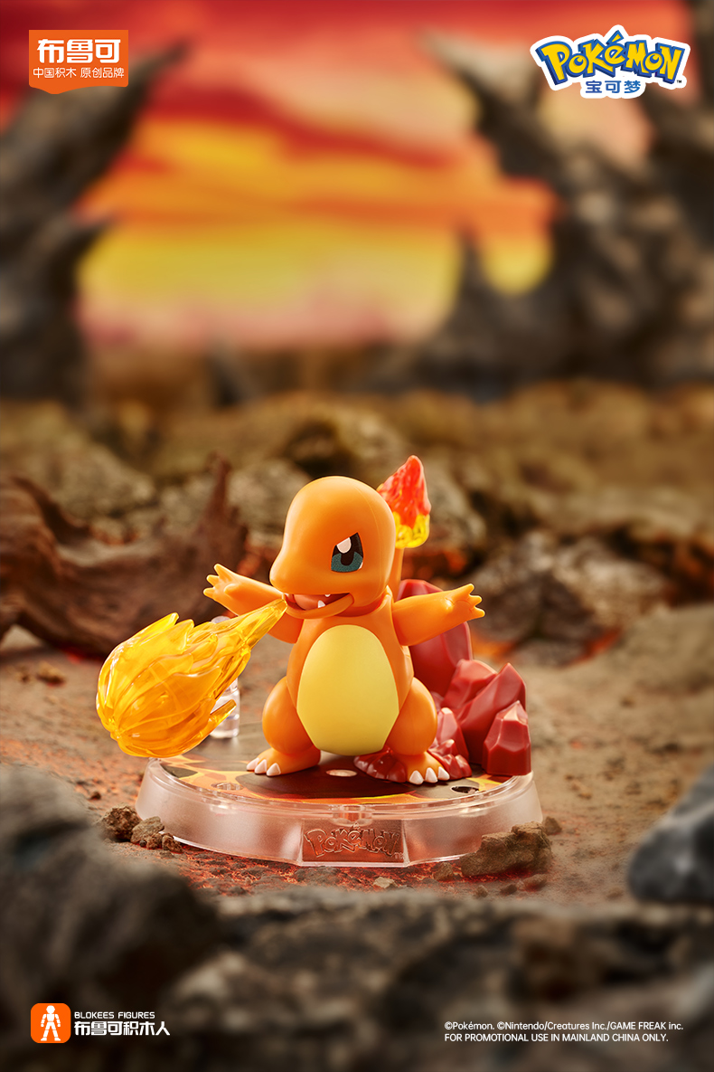 BLOKEES Original POKEMON Building Blocks Pikachu Charmander Psyduck Sprigatito Eevee Lucario Pokémon Action Figure ของเล่นของขวัญ