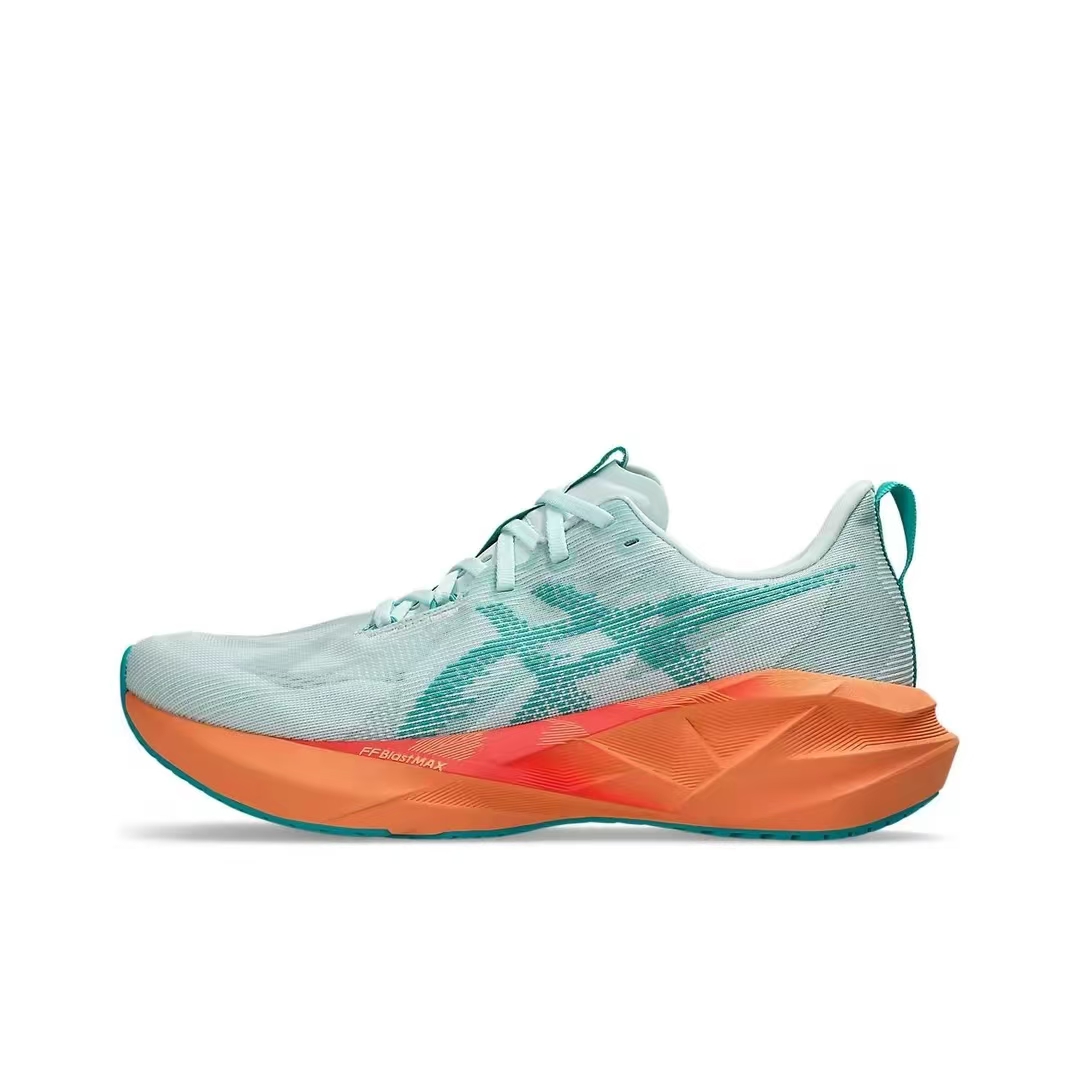 Asics NOVABLAST 5  Lightweight and Comfortable Men's Sports Shoes Outdoor Shock-absorbing Protection and Breathability