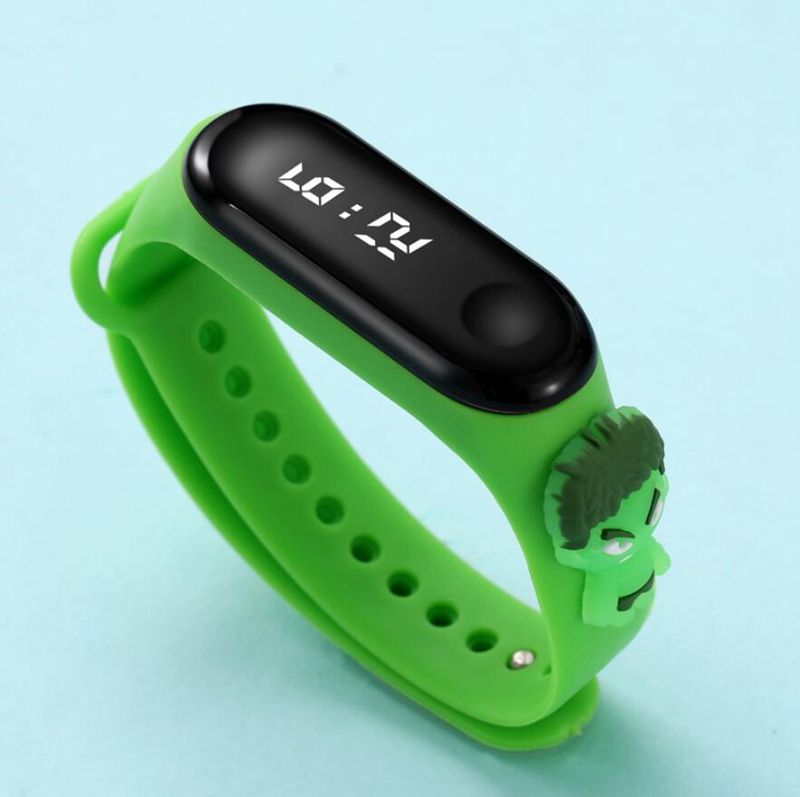 어벤저 스 애니메이션 전자 시계 스파이더 맨 아이언 맨 캡틴 아메리카 방수 Led 손목 시계 어린이 선물