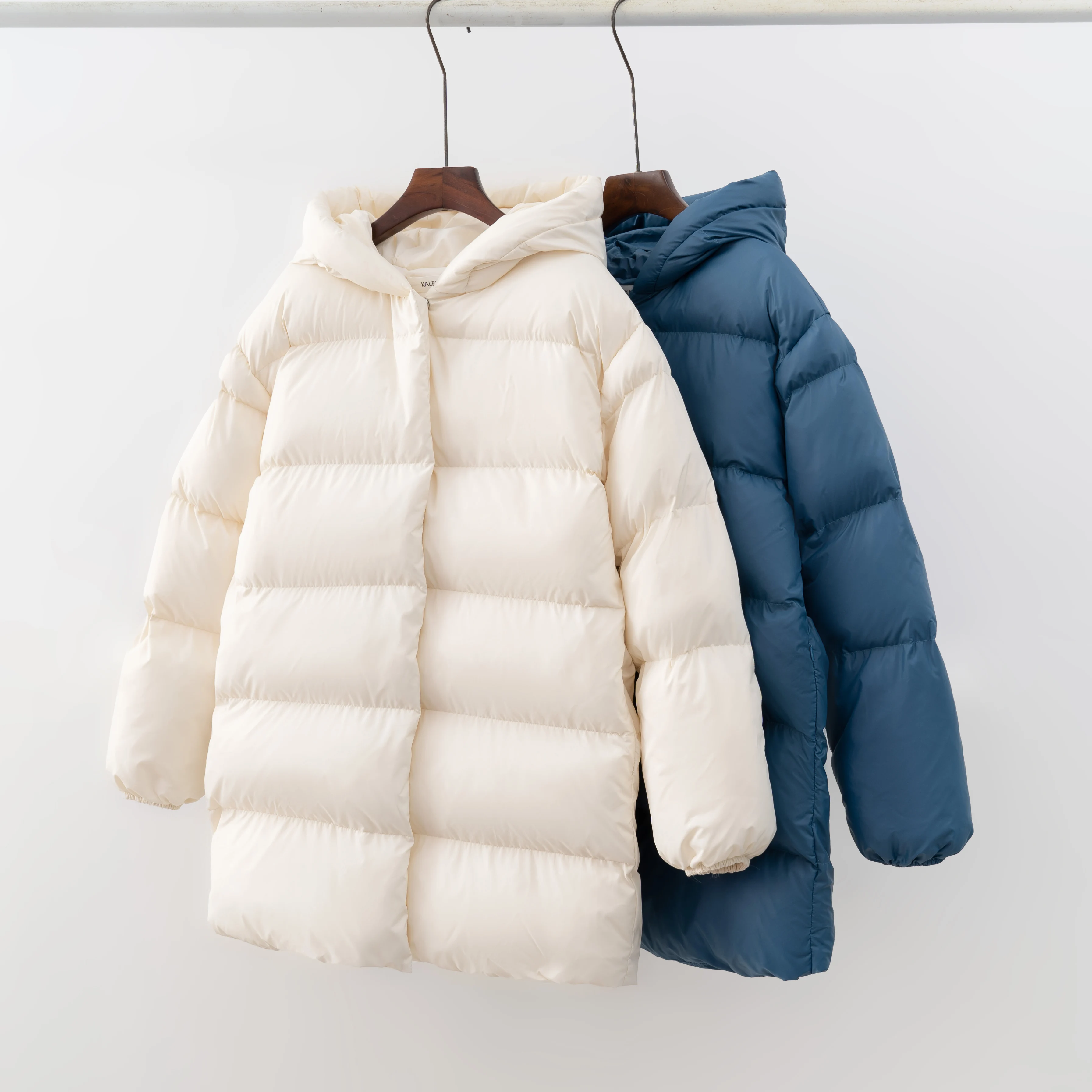 2025 ผู้หญิงฤดูหนาวเสื้อแจ็คเก็ตสไตล์หนา WARM Fluff Parka หญิงกันน้ํา Outerware Coat ใหม่ร้อน