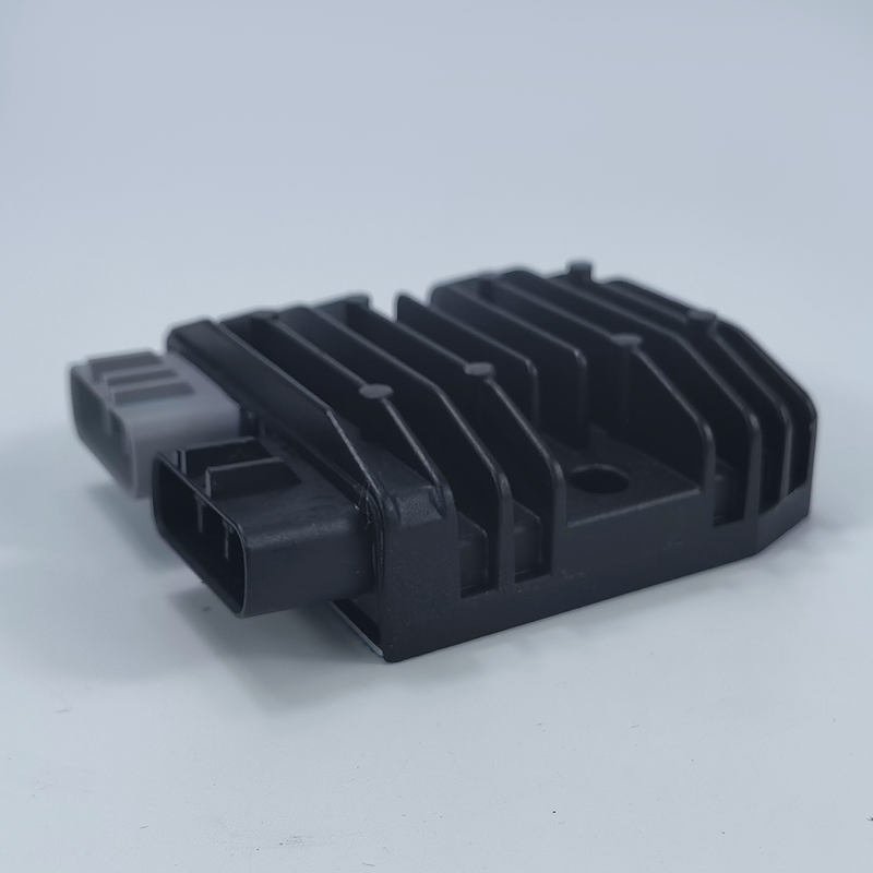 BRP Seadoo ジェットスキー部品 OEM: 710001103   電圧レギュレータ整流器 GTI GTR GTX RXT RXP スパーク 90 130 155 170 215 230 260 300